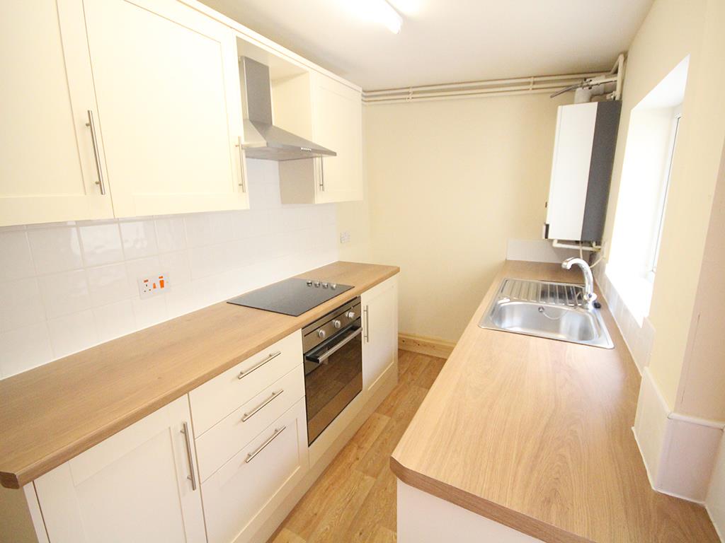 2 bedroom mid terrace house Let Agreed in Barnoldswick - 2016-04-06 09.01.35.jpg